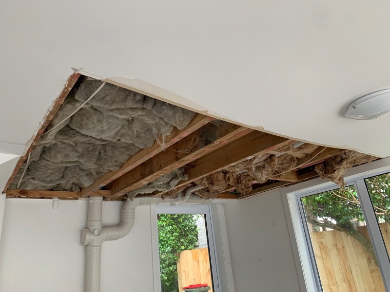 Replacing plasterboard